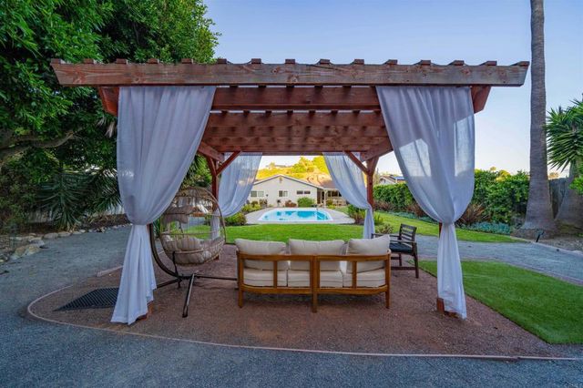 3876 Mount Albertine Avenue, San Diego, CA 92111