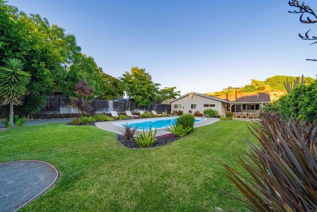 3876 Mount Albertine Avenue, San Diego, CA 92111