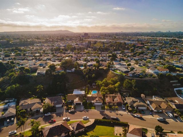 3876 Mount Albertine Avenue, San Diego, CA 92111