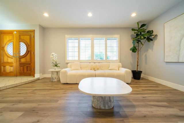 3876 Mount Albertine Avenue, San Diego, CA 92111