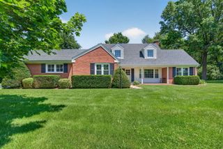 125 Grace Lane, Barrington, IL 60010