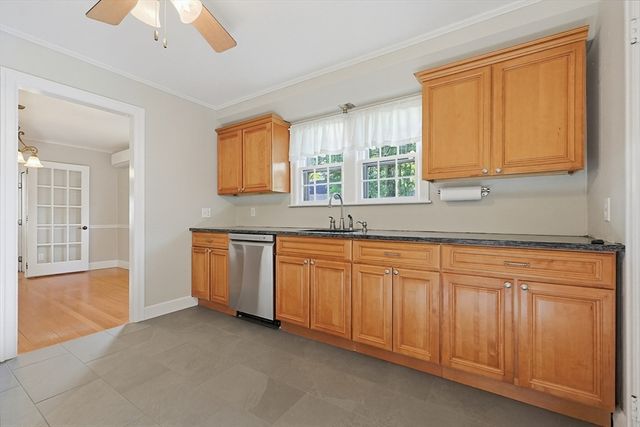 103 Field Rd, Longmeadow, MA 01106