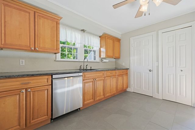 103 Field Rd, Longmeadow, MA 01106