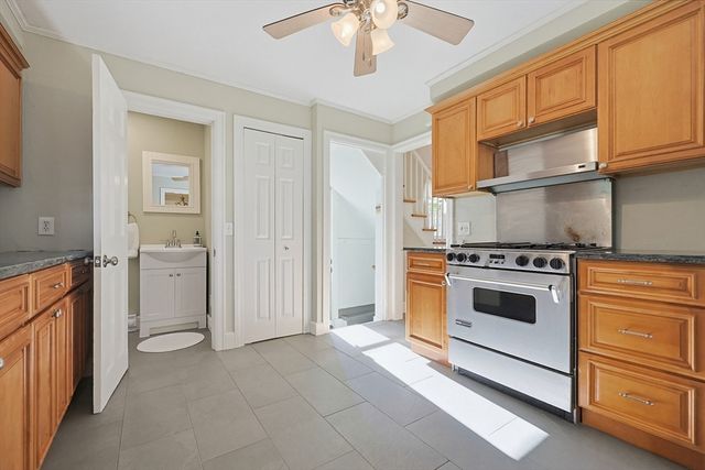 103 Field Rd, Longmeadow, MA 01106