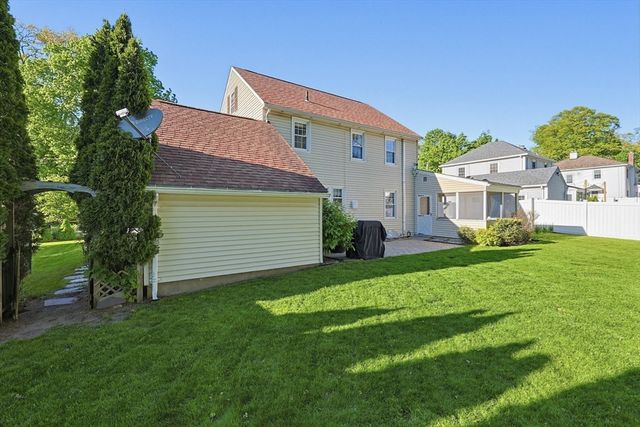 103 Field Rd, Longmeadow, MA 01106