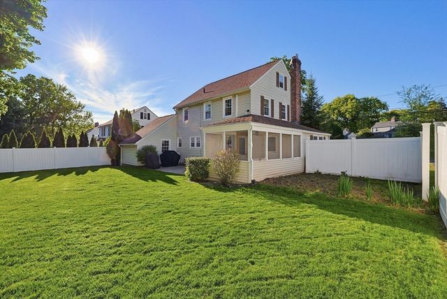 103 Field Rd, Longmeadow, MA 01106
