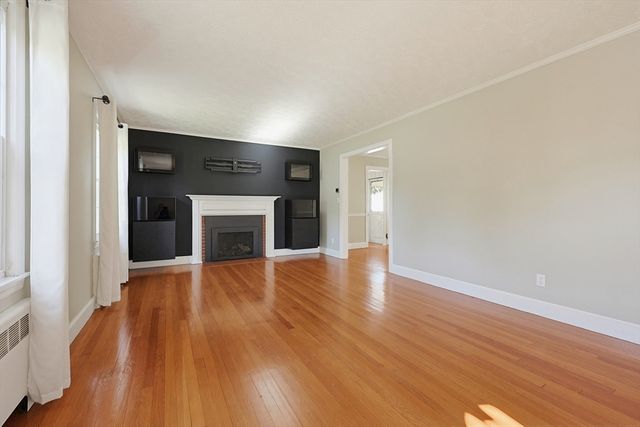 103 Field Rd, Longmeadow, MA 01106