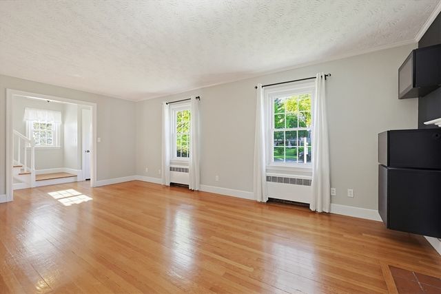 103 Field Rd, Longmeadow, MA 01106
