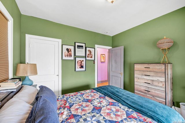 122 Hoover, San Antonio, TX 78225