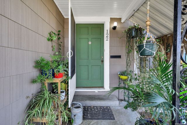 122 Hoover, San Antonio, TX 78225