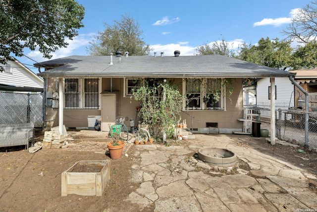 122 Hoover, San Antonio, TX 78225