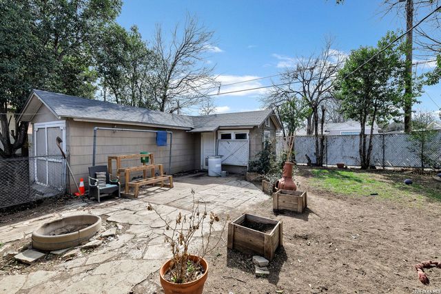 122 Hoover, San Antonio, TX 78225