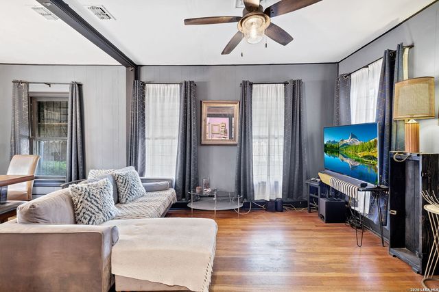 122 Hoover, San Antonio, TX 78225