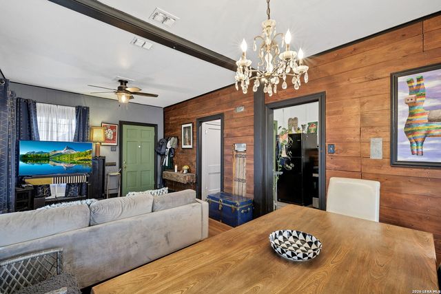 122 Hoover, San Antonio, TX 78225