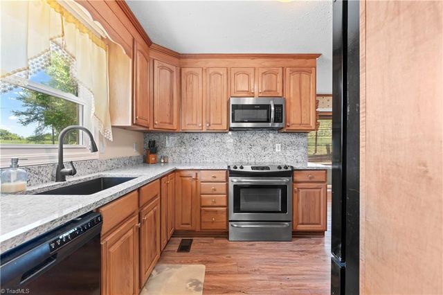 154 Meadowview Road, Mocksville, NC 27028