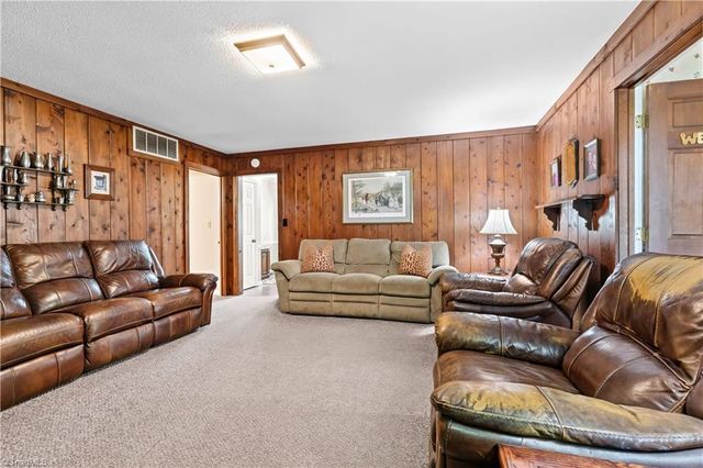 154 Meadowview Road, Mocksville, NC 27028