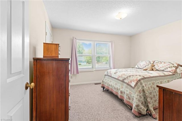 154 Meadowview Road, Mocksville, NC 27028