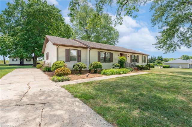 154 Meadowview Road, Mocksville, NC 27028