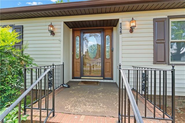 154 Meadowview Road, Mocksville, NC 27028