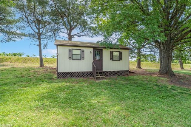 154 Meadowview Road, Mocksville, NC 27028