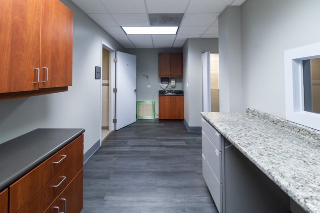 2400 N Ashland Avenue, Chicago, IL 60614