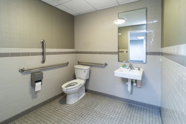 2400 N Ashland Avenue, Chicago, IL 60614