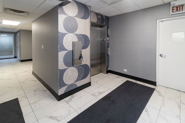 2400 N Ashland Avenue, Chicago, IL 60614