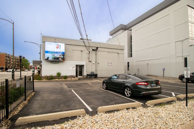 2400 N Ashland Avenue, Chicago, IL 60614