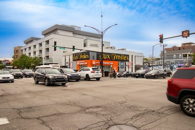 2400 N Ashland Avenue, Chicago, IL 60614