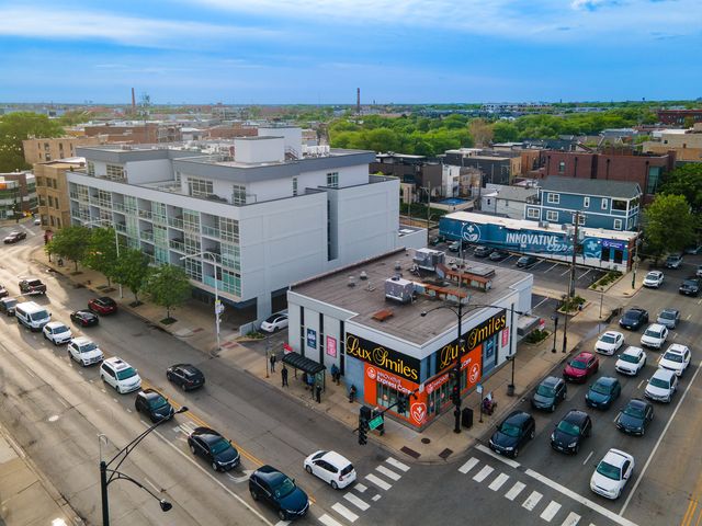 2400 N Ashland Avenue, Chicago, IL 60614