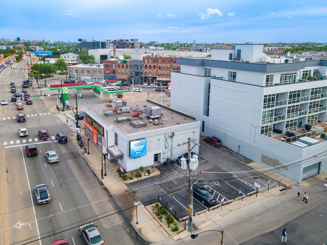2400 N Ashland Avenue, Chicago, IL 60614