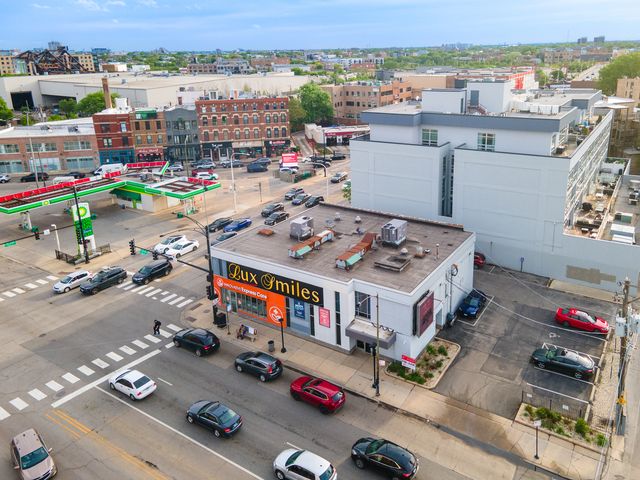 2400 N Ashland Avenue, Chicago, IL 60614