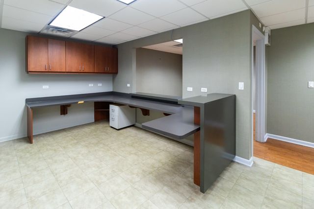 2400 N Ashland Avenue, Chicago, IL 60614