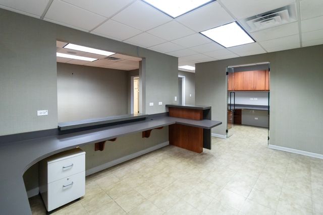 2400 N Ashland Avenue, Chicago, IL 60614
