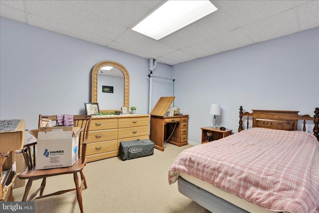 36 HOST RD, Womelsdorf, PA 19567