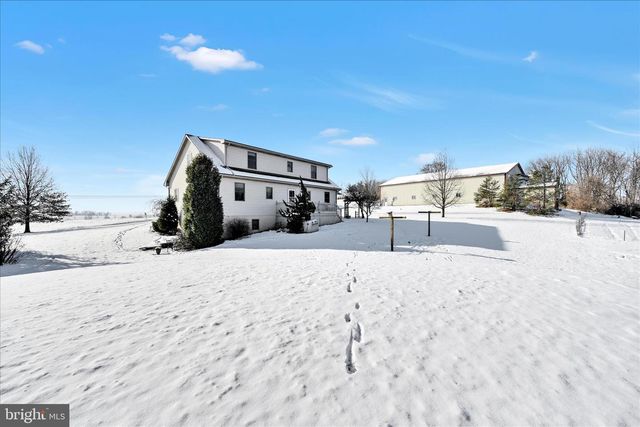 36 HOST RD, Womelsdorf, PA 19567