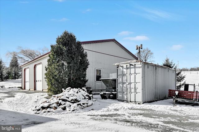 36 HOST RD, Womelsdorf, PA 19567