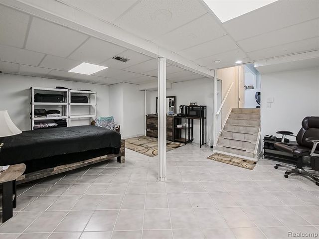 29721 Farmington Road, Farmington, MI 48334