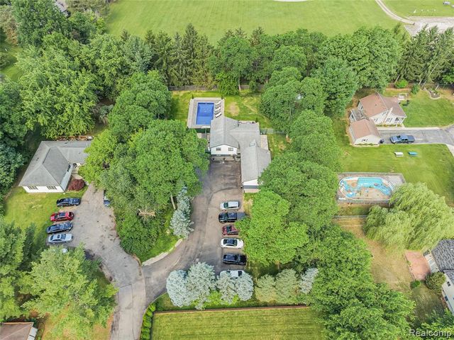 29721 Farmington Road, Farmington, MI 48334