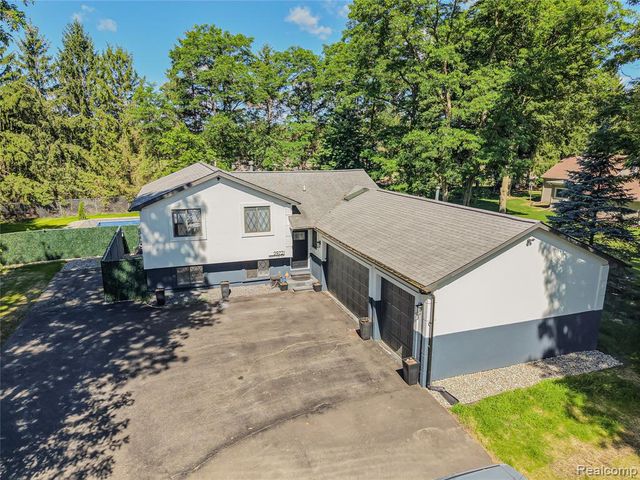 29721 Farmington Road, Farmington, MI 48334