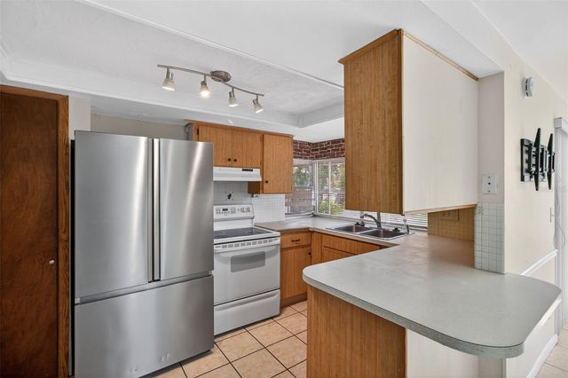 3320 COLUMBUS DRIVE, Holiday, FL 34691