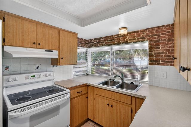 3320 COLUMBUS DRIVE, Holiday, FL 34691
