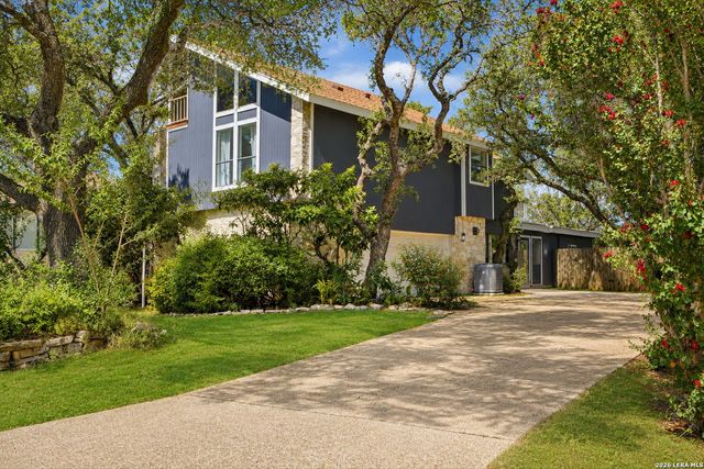 1739 Royal Crescent, San Antonio, TX 78231