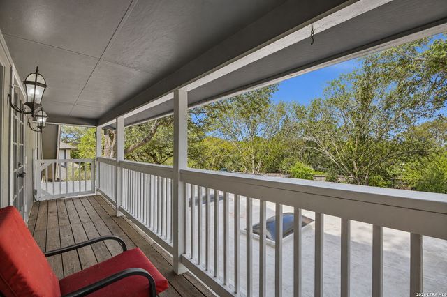 1739 Royal Crescent, San Antonio, TX 78231