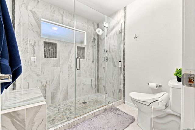 1739 Royal Crescent, San Antonio, TX 78231