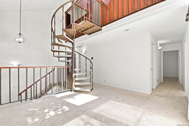 1739 Royal Crescent, San Antonio, TX 78231