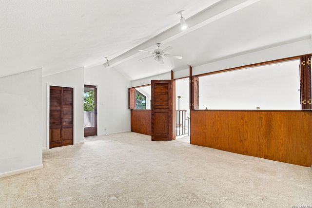 1739 Royal Crescent, San Antonio, TX 78231