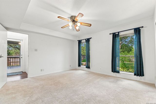 1739 Royal Crescent, San Antonio, TX 78231