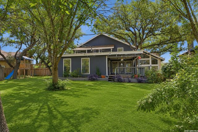 1739 Royal Crescent, San Antonio, TX 78231
