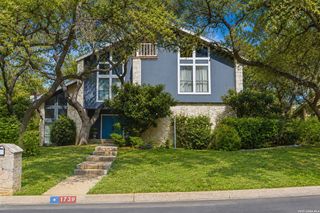 1739 Royal Crescent, San Antonio, TX 78231